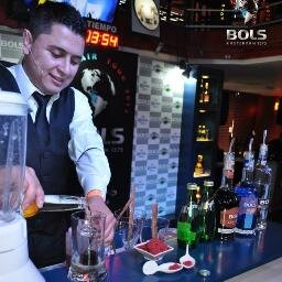 bartender, moxologo colombiano