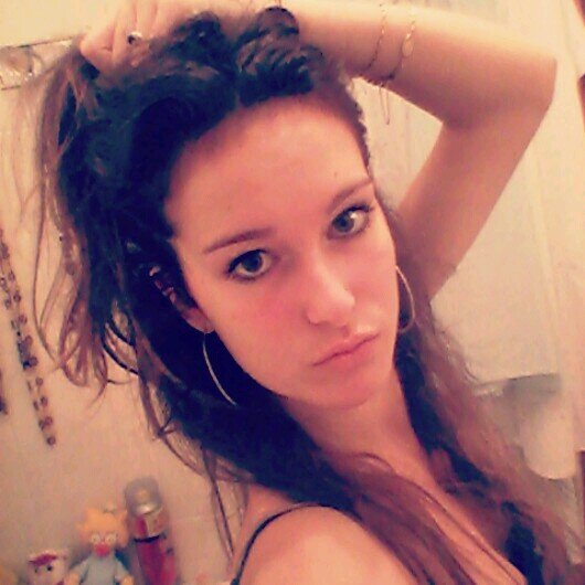 Del 97. Quiere a quien te quiera y a los demas que les jodan!^^ BeHappy:)