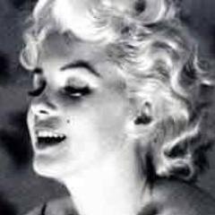 afragranceaday's profile picture. Discover the world of Fragrance