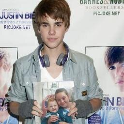 Hi guys! Follow me and I follow you back :) Yes, I'm BELIEBER and LOVATIC!