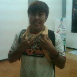 richardleonar18's profile picture. 