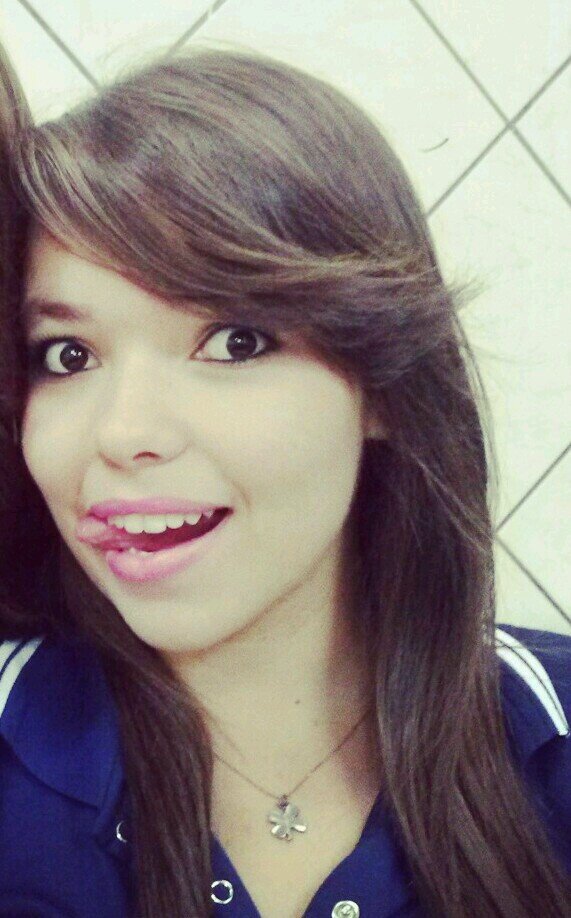 Minha felicidade te incomoda? Engraçado a sua nem me interessa !!
