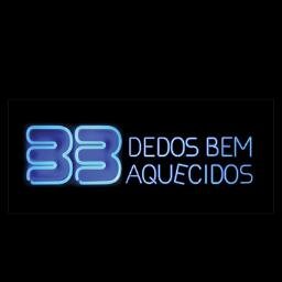 O amor (ou não) nos tempos da internet. 
No Teatro Jaraguá até 03/11. 
Com @dani_moreno @caiopaduan @clarissakiste @rafaelprimot. Direção: Alexandre Reinecke