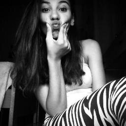 Italy,directioner,15anni,simpatica,mi piacciono gli anime(ma non sono otaku),musica,Non sono fortunata in amore.