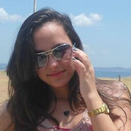 Belieber, VampireManiac você veio pra julgar? Nem tente, pouco não me abala!