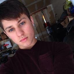 Big fan of @TravisBeck. He's really hot and awesome :). Follow me if your a fan too.    Im a 16 year old Male and am questioning my sexuality