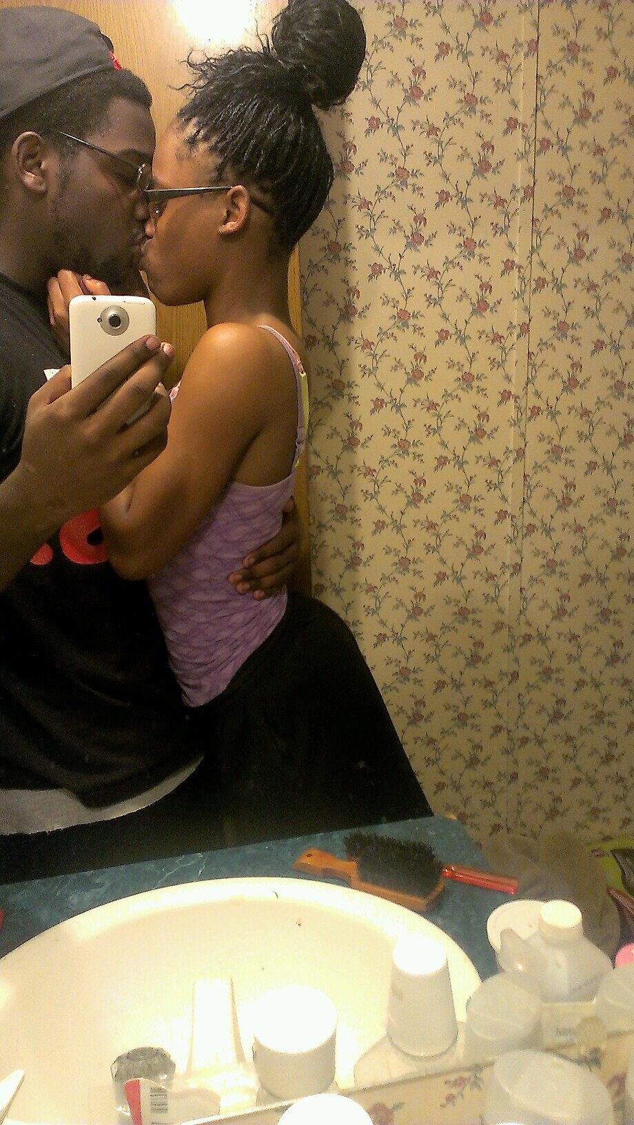 I'm 18 && Happily Taken 4-12-13 :) #R.I.P. Jiggy Jr. 333 Kik Mee@  AyeeShay18