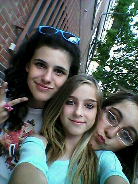 oficial_littleG's profile picture. hey somos el grupo oficial de las little girls,nos encanta la musica y estar juntas, queremos llegar hasta el ∞ y mas alla, las fans son las littles♥