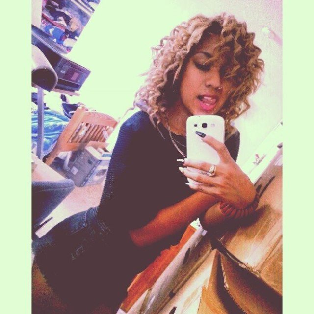 | Dancer | Promotor | Rapper im 1/2 of 2tonetwins | | im2toneYELSA MissyElliott Future Dancer . | #FWM |