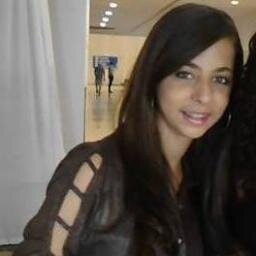 Tarde demais o conheci, por fim; cedo demais, sem conhecê-lo, amei-o.