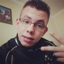 - SOLTEIRO 3  Torcedor do Sport Club Corinthians Paulista , Amooo músicaa REGGAE & FUUNK . Tenho 17 ANOS .