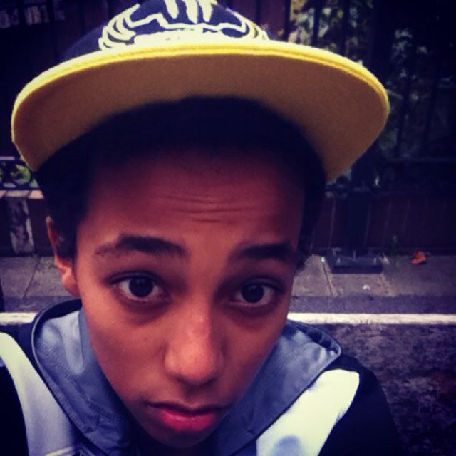 Follow me i follow back aim 100follwers and a really important fact im a very fast balckman!