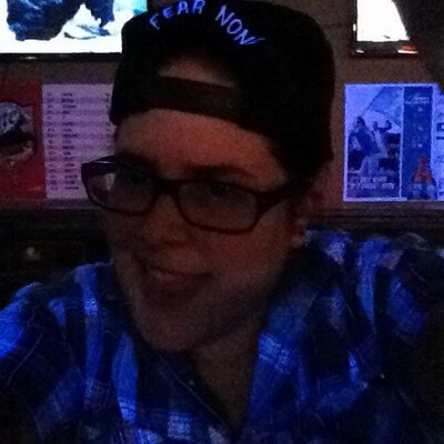 Profile Picture of Christine Kangelaris (@kangabear23) on Twitter