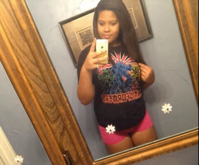 Heller! I'm Breanna! I love transformers, video games, music,...food! Lol I think i'm a really fun person! So talk to me! ☺️
