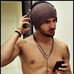 Eu não te deixaria por uma aventura à toa,e nem te trocaria por qualquer outra pessoa ♪ @Pato7oficial &  Oscar