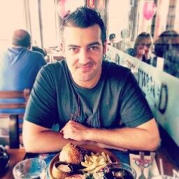 Solo soy una copia de @Hybrix. Para cualquier cosa, seguidle a él ;). Eso si, aquí escribo en inglés para mejorar mi nivel de expresión.