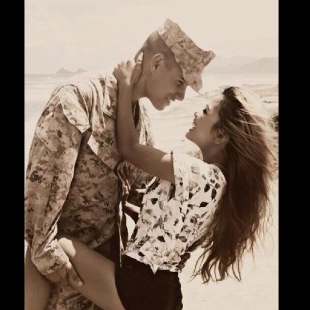 Happily taken, USAF girlfriend. Classy, sassy & southern... Southern born, southern bred and southern till im dead... South Carolina