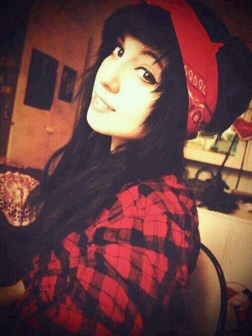 im bethany and LOGAN IS MY OLD FART OF A BEST FRIEND BUT I STILL LOVE HIM (HES 18 AND TAKEN DUN TUCH HIM)