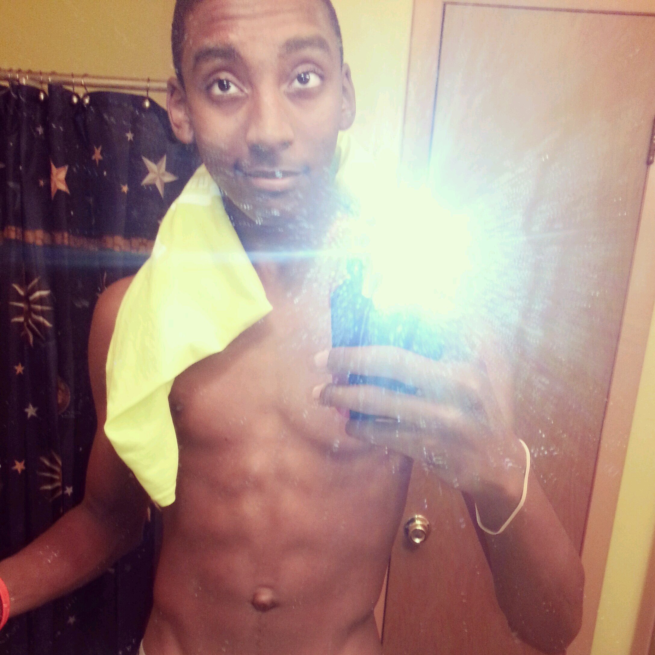 __T__A__P__'s profile picture. | I got a fetish for fine fabric Franklins and saying  Fuck you |
took the game by storm just to x-men out | follow me , I follow back | #COD | #ballislife |