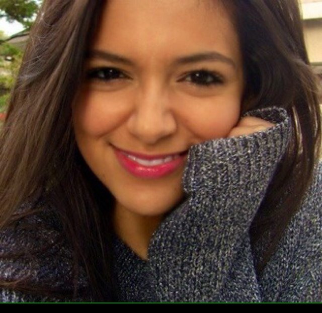 Follow my fanpage on instagram: @bethany_mota_fanspage :)