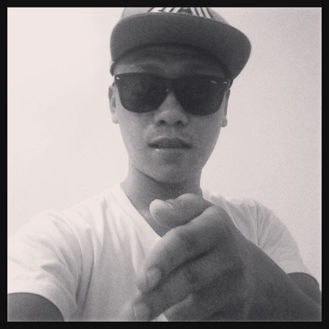 macmac217's profile picture. Forget the past, improve myself, look straight to the future.