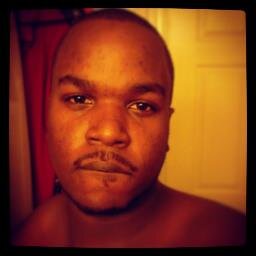 cryshon davis aka beze, real cool guy, drama free, love to have fun and live life to the fullest , have 1 lil baby boy , love my lil man , I rap also.
