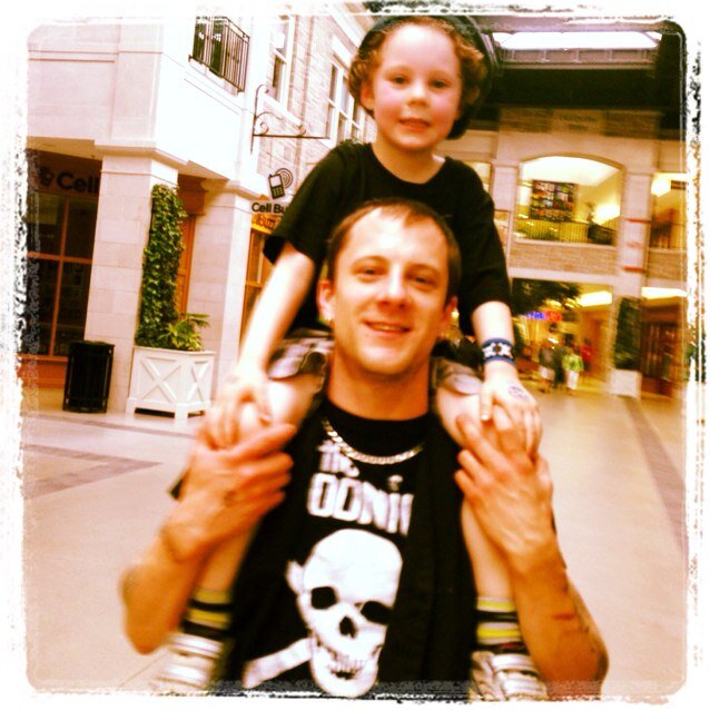 ChrisFIIF's profile picture. I play in 2 bands called Islands and Empires / Yuzun and I live in Guelph, Ontario https://t.co/MKMrBQfdir