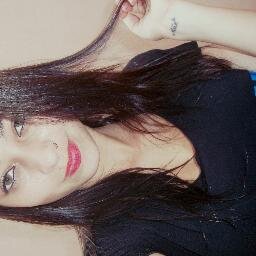 Since 1995. Boba. Baladeira. Ciumenta. Corinthiana. Tequila. The Vampire Diaries. Pandas. Amigos. Sinceridade. Amor.
