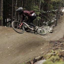 Trabajo: Downhill Rider & Gaymer Nacio: 29 De Diciembre de 1999 Deporte: Downhill