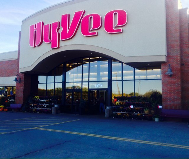 Open 24hrs a day and 7 days a week, Hy-Vee is a grocery store that offers many services.