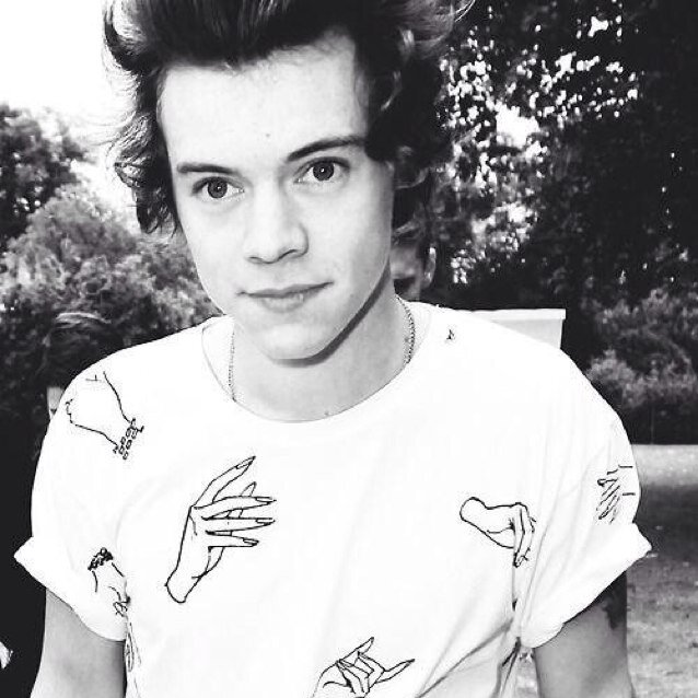 Follow @narrybarrry she gave you a free follow ilysm