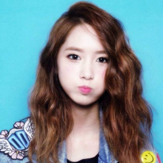 ❁ สวย น่ารัก เฟรนลี่ ขี้เล่น เป็นกันเอง คนนี้แอดมินปลื้ม ❁ รักคนนี้ข้างเดียว.. @Sehunnie_0412