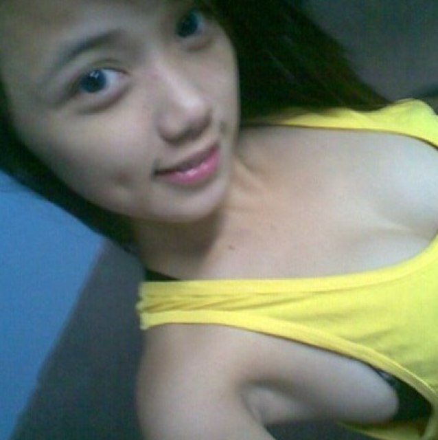 VIRGIN pa ako:P Pero nagfifinger ako.at.Di ako nagpapanty minsan,khit sa school dhil nagfifinger ako sa school..