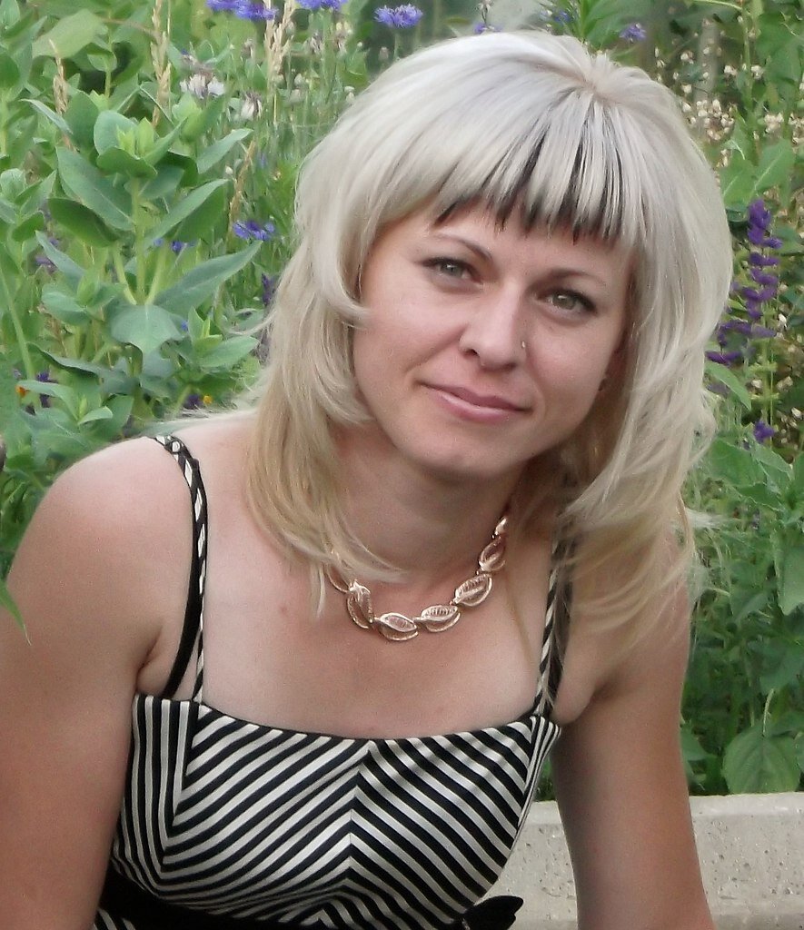 Любимое: #природа, #спорт_игровой, #единоборства, #авиа, #экстрим, #видео, #друзья, #общение, #цветы, #музыка