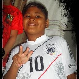 -' Chamas niquem porde me jugar so deus ela porde poque ele e mais muito OBRIGADO MEU DEUS :D