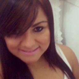 ♥Linda flor girando por aí sonhando com amor sem dor, flor que vem ser duplamente flor, ENCANTA,COLORE e faz bem... ♪♪