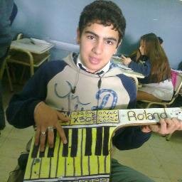 ٩(-̮̮̃-̃)۶ Re loco soy feliz♥ .


- Micaela morales teamo, Nunca me faltes bebe♥