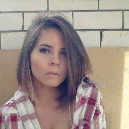 Руки золотые, глаза зоркие, слова приятные, мысли ясные. #всемусвоевремя
#Парикмахер - стилист с выразительным взглядом на жизнь!