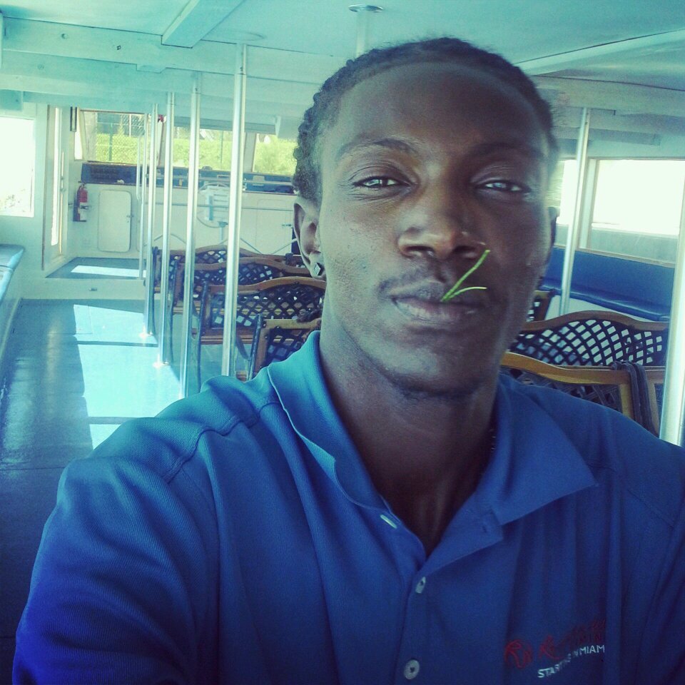 tallone554's profile picture. jtalls in the buliding rep the 347 and 242 big up island people❤