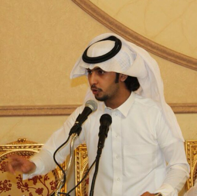 ‏تعرفون آسمي ولگن لـآ تعرفون قصتي .. تقرؤن مآ آگتب ولگن ليس گل مآ آگتبہ حگآية عن وآقعي .. لذلگ لـآ تحگموآ علي بَ مجرد آلقرآءة      (شاعر احيانً)