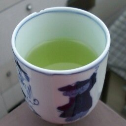 English-Japanese translator。Ryo OGATA。英語日本語の翻訳者。記事などの読み物とレポート。お茶。「眠い頭じゃいられない」。「世界の果てならどこまでも」。MacとWindowsで翻訳。豚汁好き。お仕事はDMで。投稿はもっぱらつぶやき。主張や情報発信のアカウントではありません。