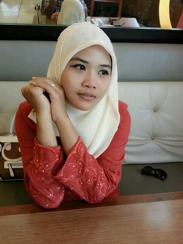 *jangan bagi cinta palsu dekat 0rg yg btl2 ikhlas cinta kn kita*