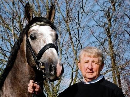 Franssen_horses's profile picture. Rene Franssen Dekstation en Handelsstal B.V. Goedgekeurde hengsten o.a. Estoril, Balzflug, Michelangelo, Kennedy, Mondriaan, Kingston en Niagara.