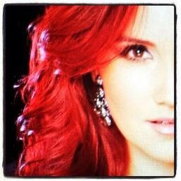 Fan de todo corazón de RBD y de @DulceMaria 
           Guerrera xsiempre!! FC OFICIAL: @Dm4everSpain #SinFronteras