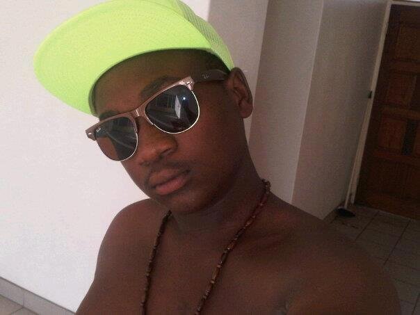 SoundHire 0769609698 its all about the DeepHouse email me bhakimbowane@gmail.com for sound and a Dj ☺