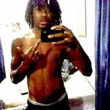 i'm single and looking for a badd Chick and she gotta keep it 100 and don't lie she gotta have a job and shit i like clubin and i smoke and drink