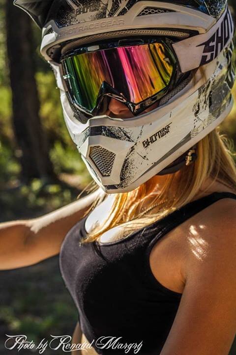 J'ai pour projet de monter ma Derbi drd racing en 80 Mhr Team Alldays, je partergerais mes photos, conseils, vidéos. Alors n'hésite pas à me suivre.