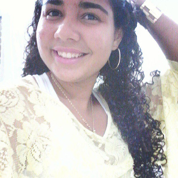 Só posso te pedir q nunca se leve tão a sério, pq a vida, a nossa vida, passa e ñ há tempo p desperdiçar.