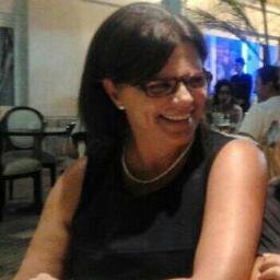 Hay personas con las que pierdes el tiempo y otras con las que pierdes la noción del tiempo !!!!