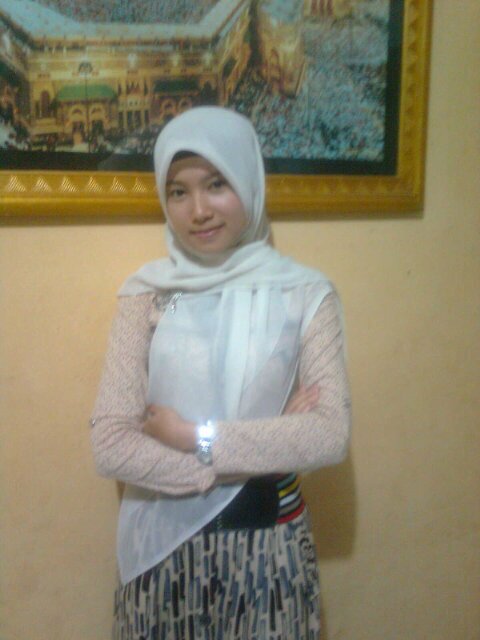 nisa_milikallah's profile picture. I'm slow but sure,,and happy everyday ^_^